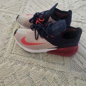 Nike Air Max 270 women's size 7.5